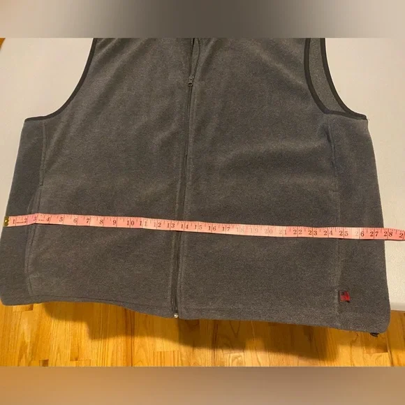 Men’s Woolrich Vest 2XL - Picture 2 of 4